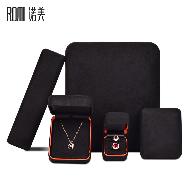 black luxurious velvet jewelry box set for ring necklace pendant with logo
